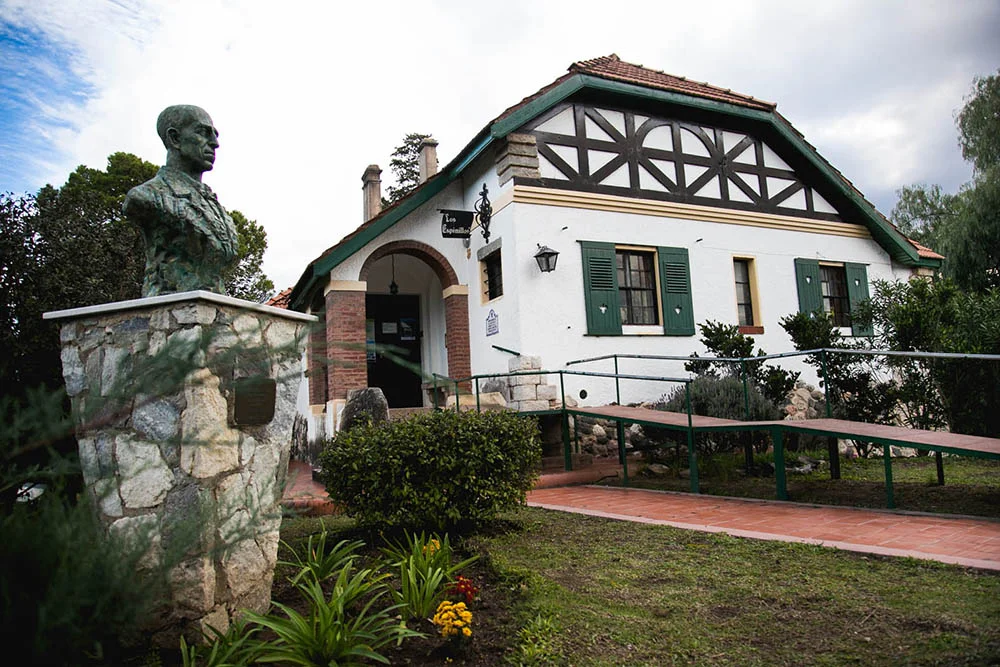 Museo Manuel de Falla, con el legado del compositor español. Fachada